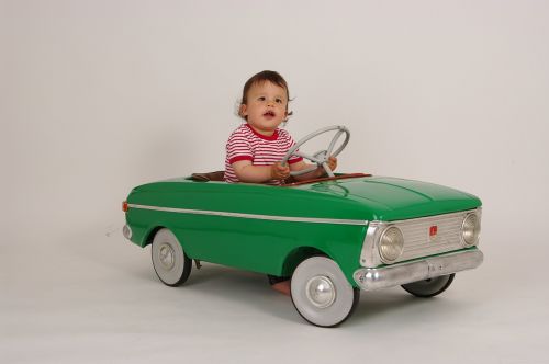 small driver children's pedal car retro car