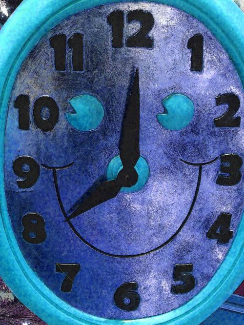 Smiling Clock Face - Blue