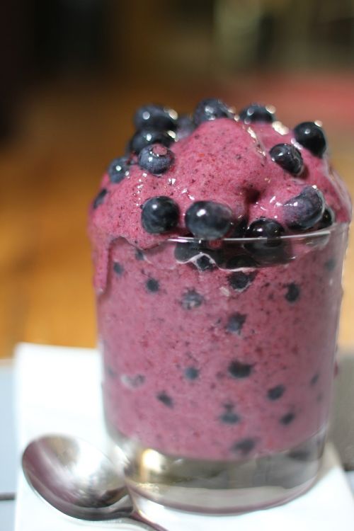 smoothie frozen blueberries
