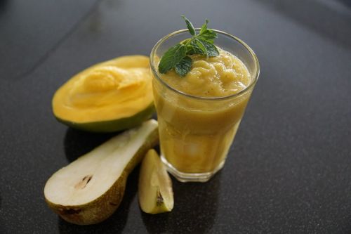 smoothie fruit mango