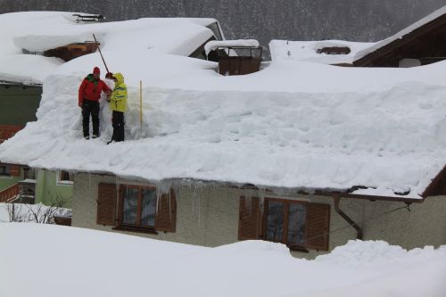 snow clearing snow