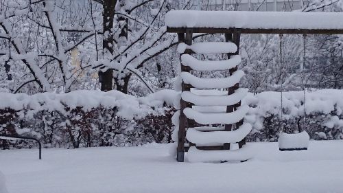 snow swing for children