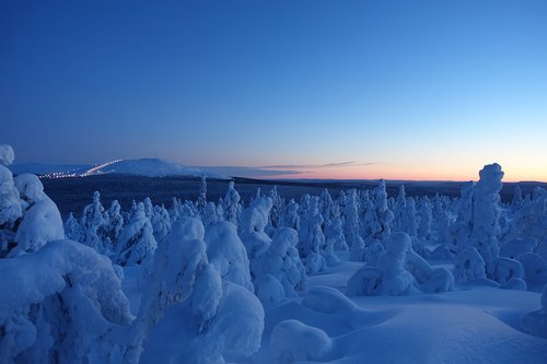 snow  winter landscape  äkäslompolo