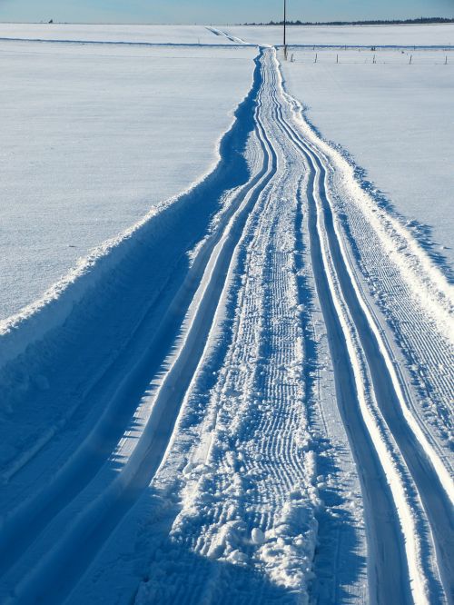 snow trail cross country skiing