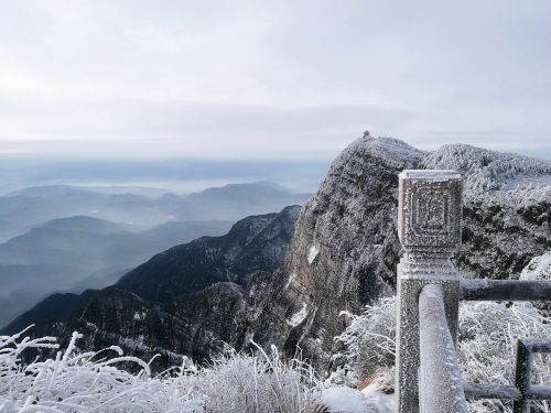 snow mountain emeishan snow