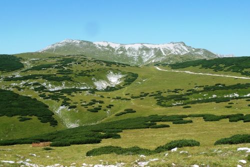 snow mountain hiking alm