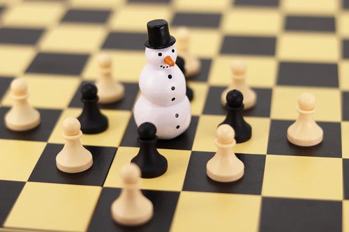 snowman  chess  figure