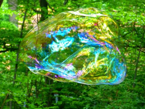 soap bubble fly weightless