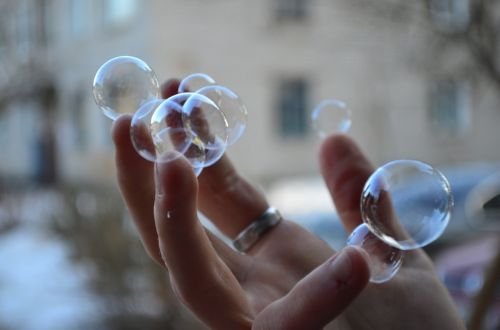 soap bubbles hand ring