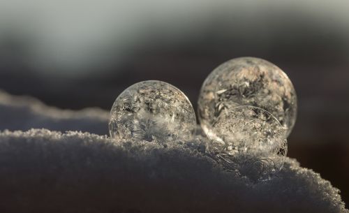 soap bubbles cold winter