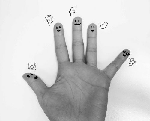 social hand fingers