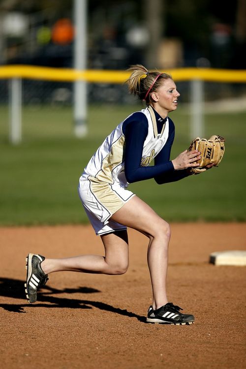 softball action female