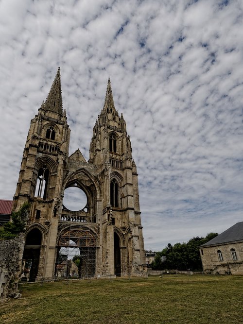 soissons  france  cathedral