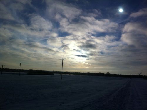 solar eclipse mood clouds