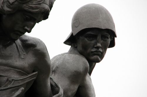 soldier monument war