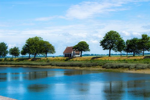 solitude  house  water