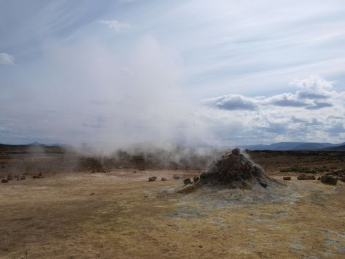 sources of hot thermal springs geothermal