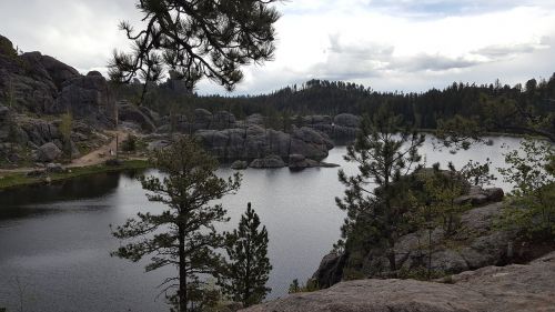 south dakota lake rocks