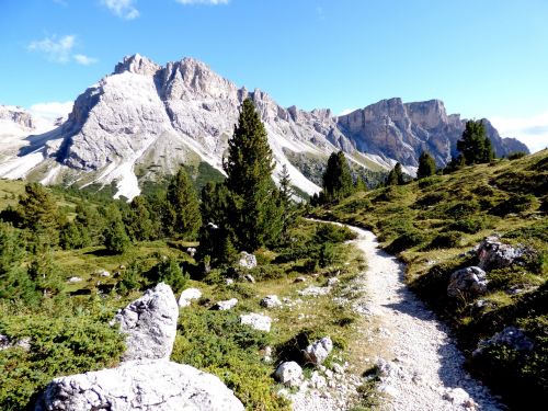 south tyrol hiking mountains