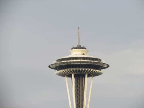 space needle seattle revolving restaurant