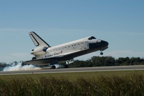 space shuttle landing astronautics
