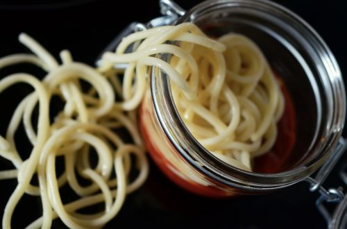 spaghetti pasta glass