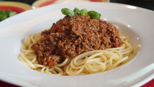 spaghetti bolognese parmesan