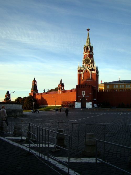 spasskaya tower kremlin wall red square