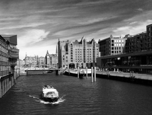 speicherstadt hamburg building