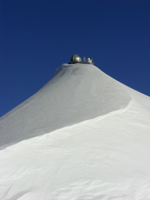 sphynx mountains snow