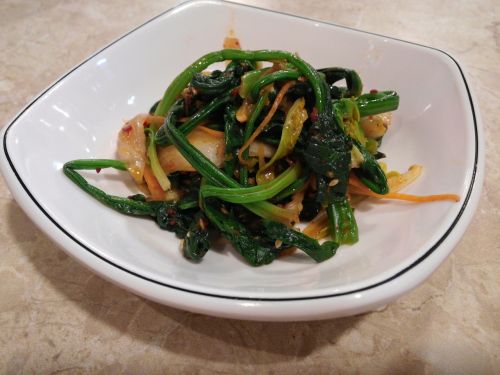spinach side dish vegetable