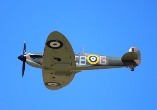 spitfire fighter war