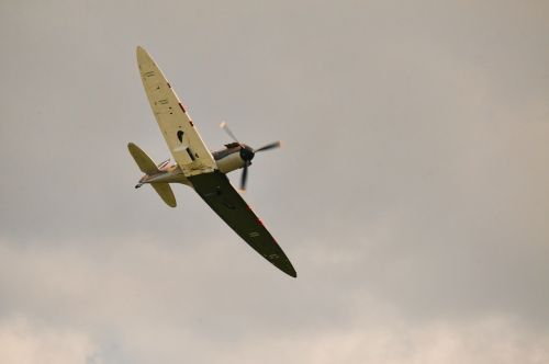 spitfire airshow ww2