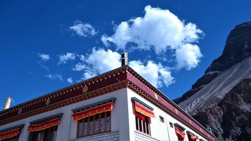 spiti  monastery  sky