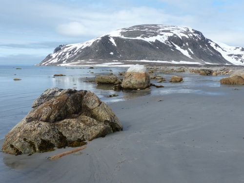 spitsbergen ice cold bank