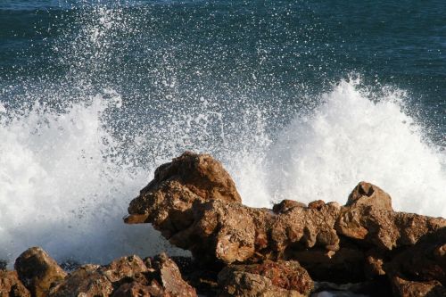 splash sea rock