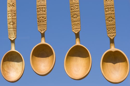 spoon  folk  wooden