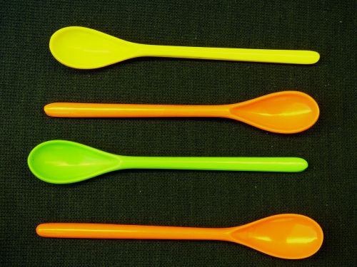spoons plastic colors