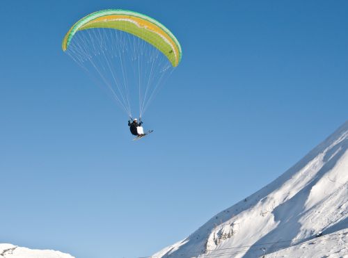 sport winter paragliding