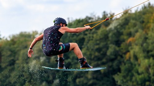 sport  water sports  wake boarding