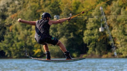 sport  water sports  wake boarding