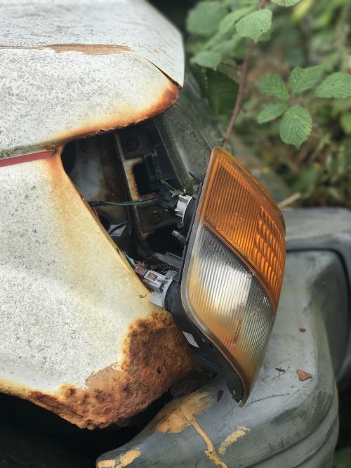 spotlight rusted old car