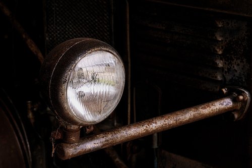 spotlight  old  rust