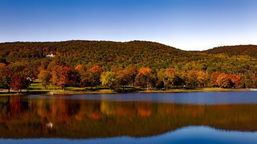 squantz pond lake water