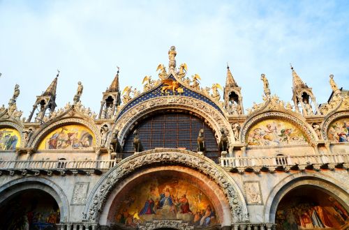 st mark's basilica church building