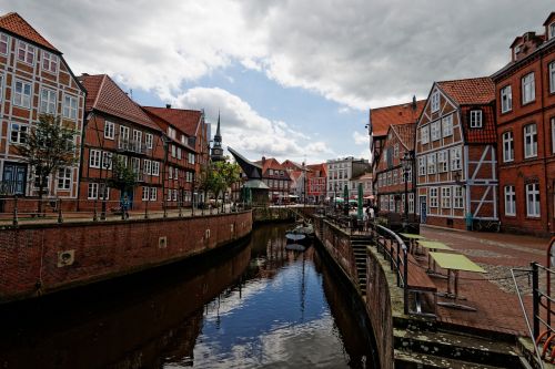 stade hanseatic city port