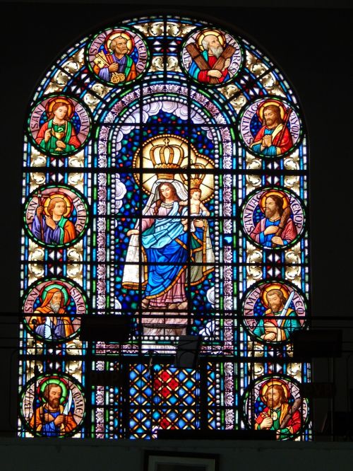stained glass church santo