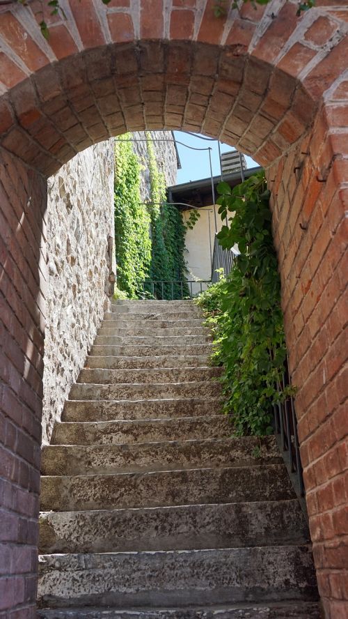 stairs sirmione garda