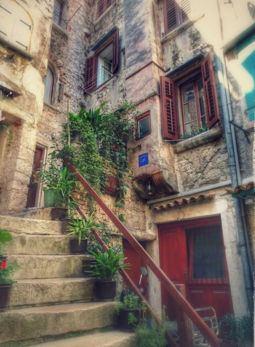 stairs romantic architecture