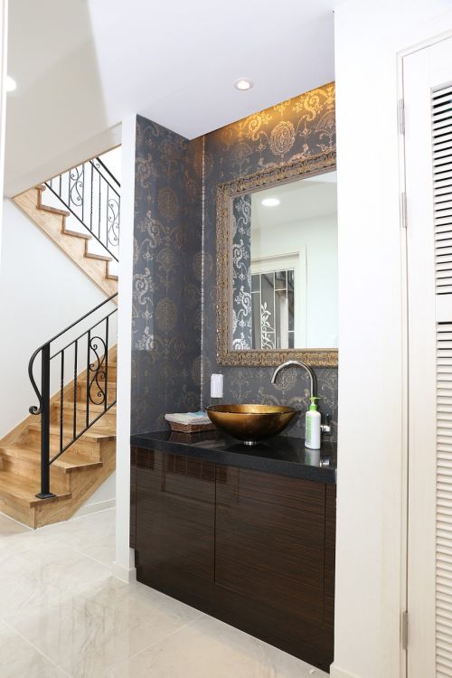 stairs interior bathroom